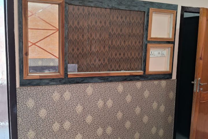Room 2 of 20