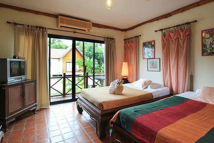 Room 3 of 21