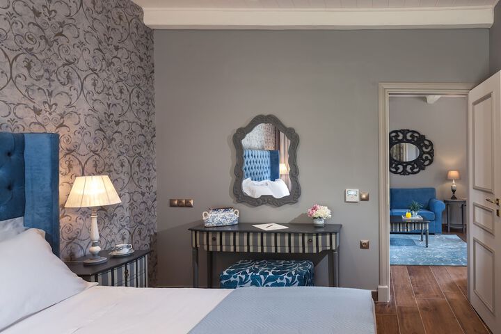 Room 7 of 94