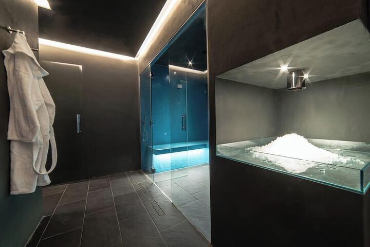 Spa 52 of 81