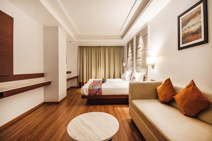 Room 7 of 27