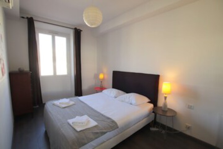 Room 16 of 18