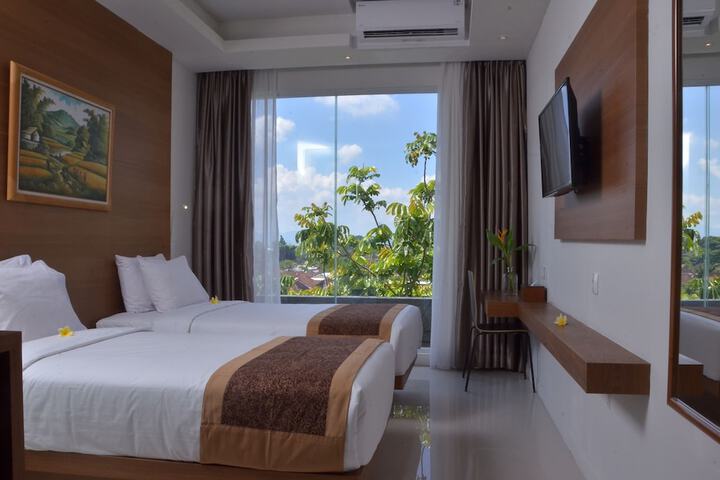 Room 10 of 27
