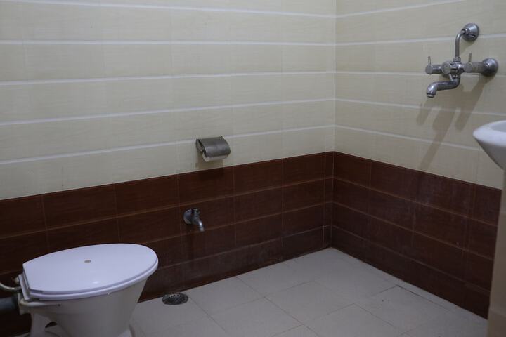 Room 26 of 33