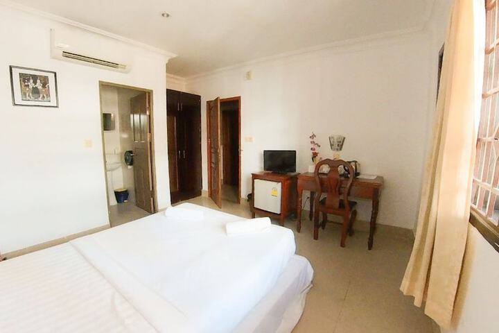 Room 5 of 21