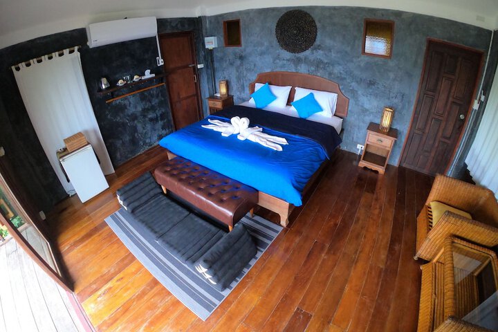 Room 14 of 40