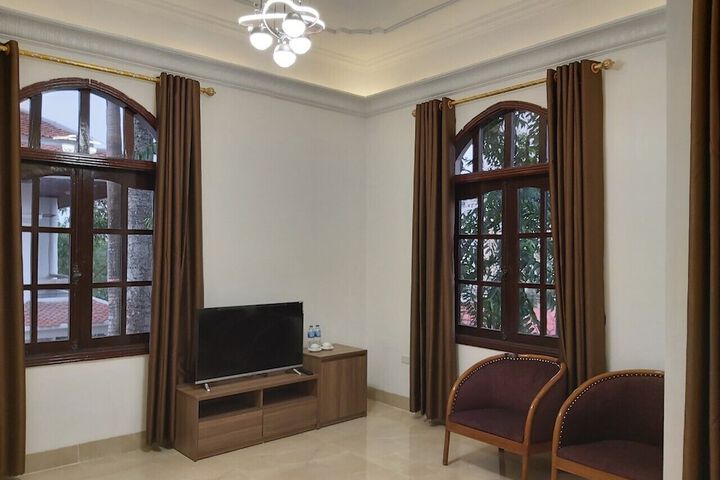 Room 14 of 35