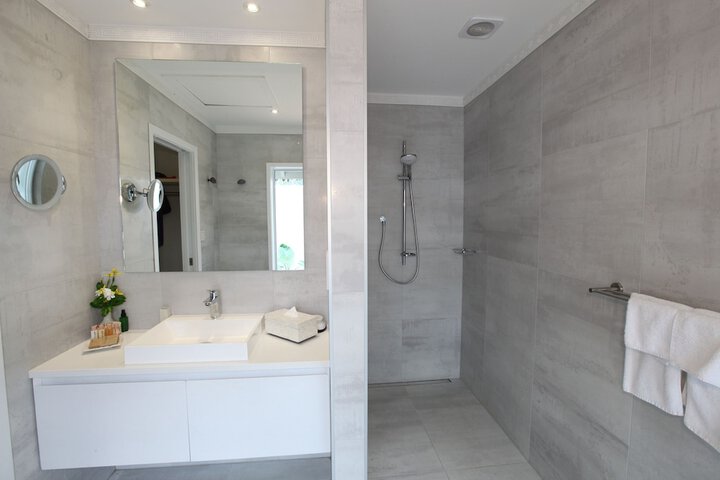 Clean Restrooms