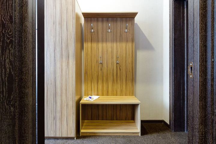 Room 4 of 40