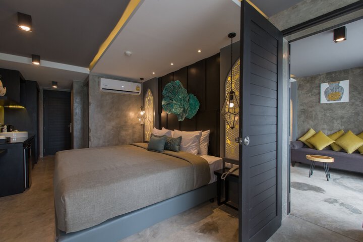 Room 75 of 196