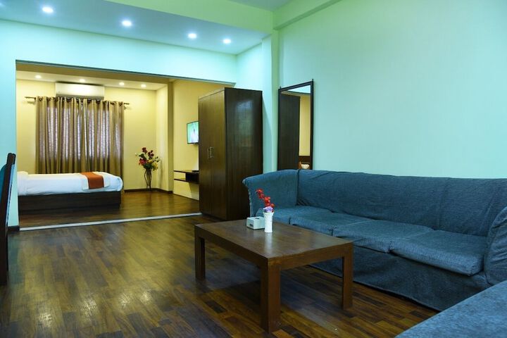 Room 3 of 33