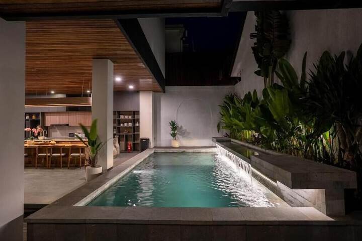Pool 25 of 55