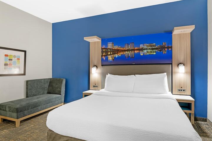 Room 20 of 71