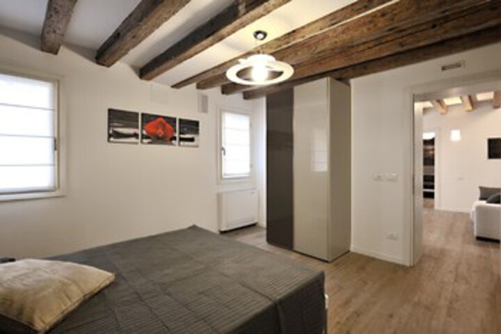 Room 44 of 46