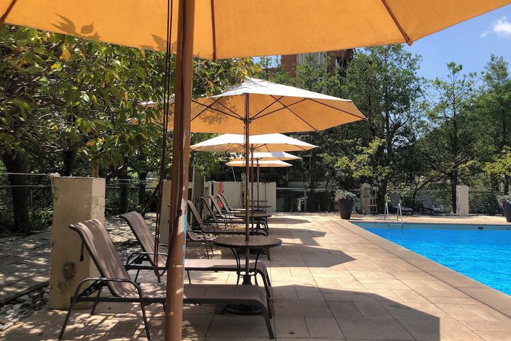Pool 37 of 77
