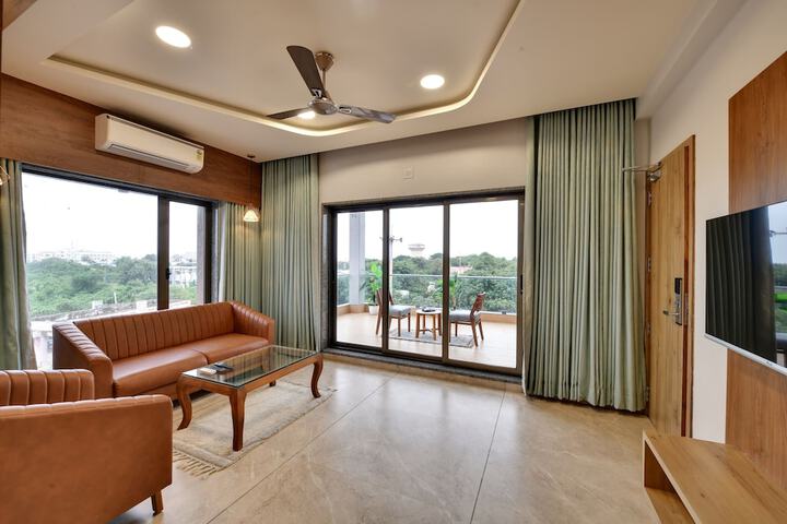 Room 15 of 24