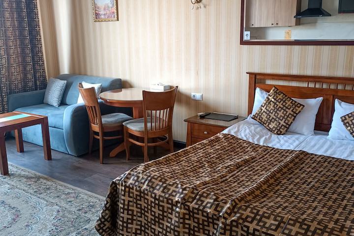Room 84 of 151
