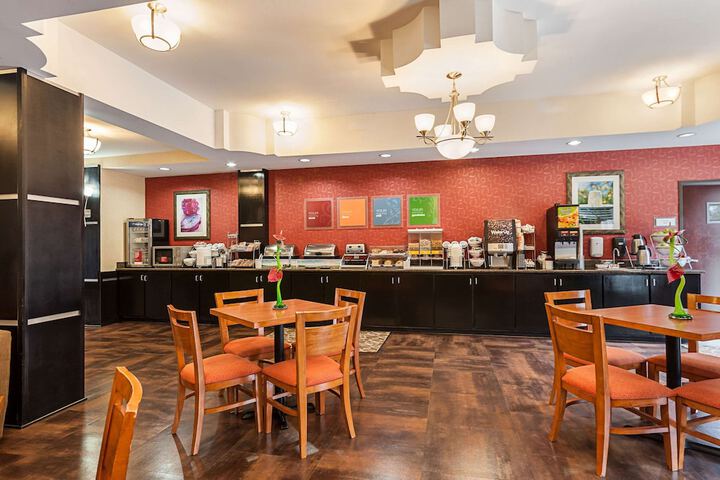 Breakfast area