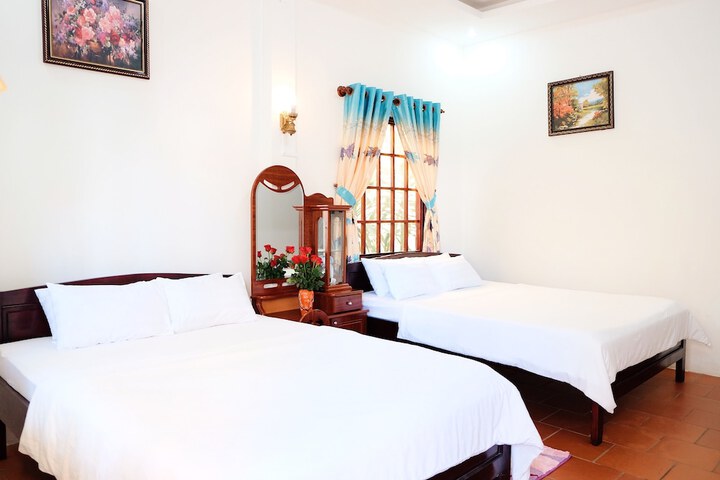Room 3 of 42