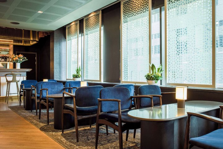 Lounge 108 of 122