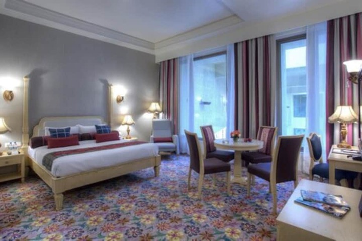 Room 5 of 46