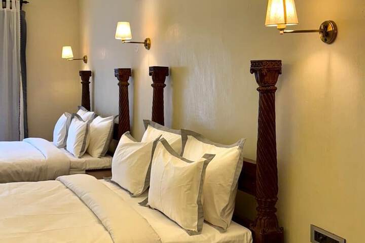 Room 2 of 11