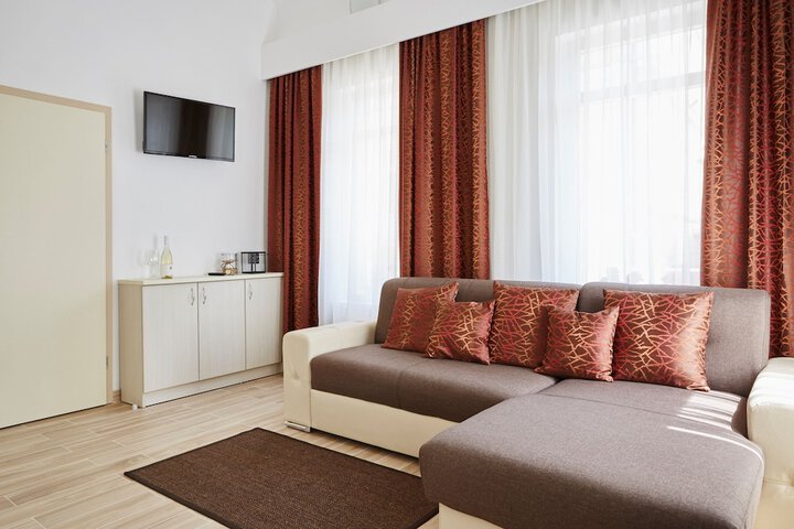 Room 34 of 67
