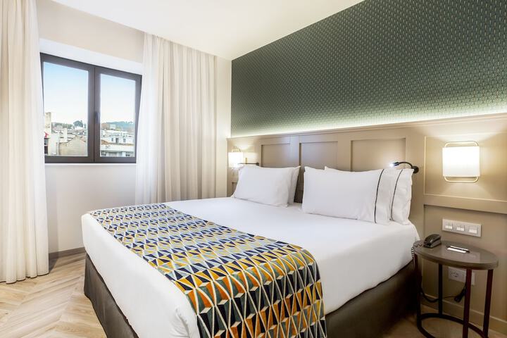 Room 21 of 68