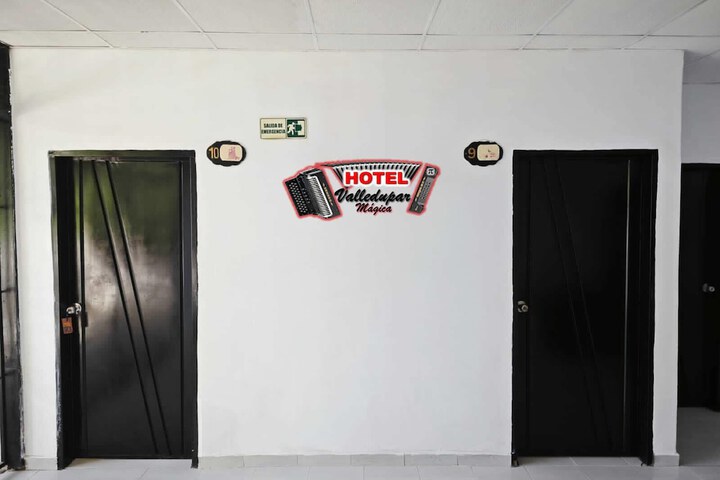 Room 15 of 32
