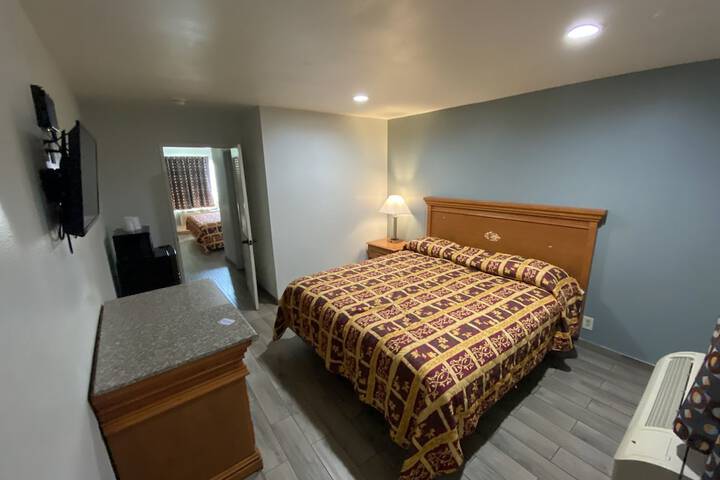 Standard | King Bed (6 of 33)