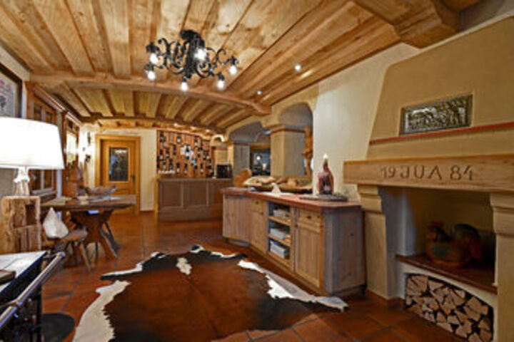 Hotel Interior 55 of 115
