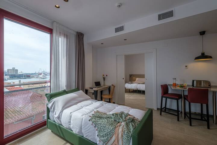 Room 2 of 28
