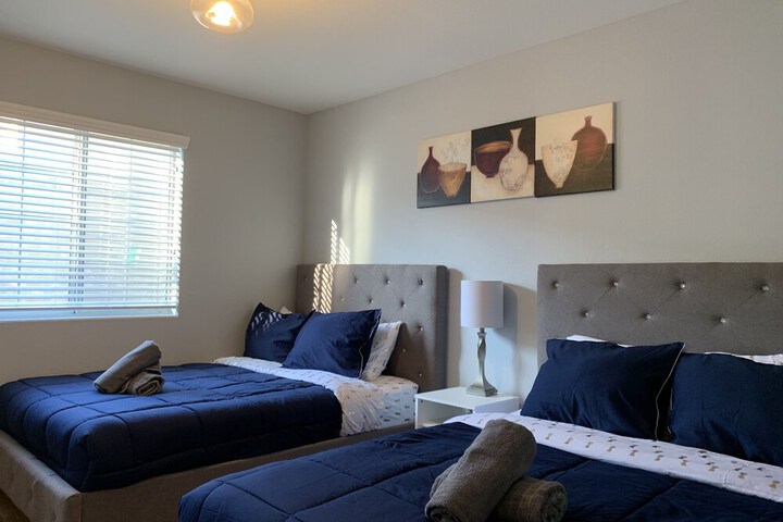 Room 10 of 24