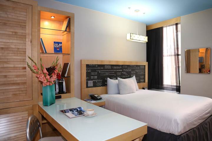 Tryp Queen (10 of 15)