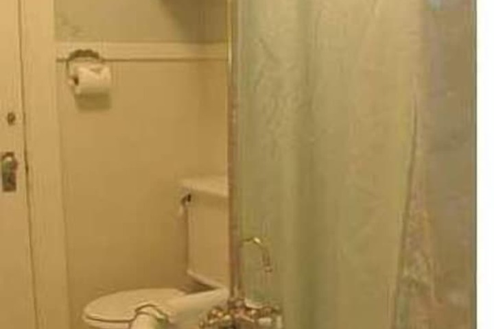 Room 14 of 28