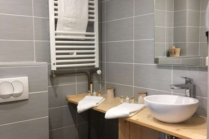 Room 12 of 52