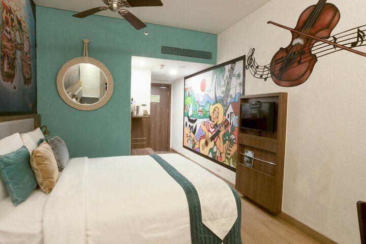 Room 7 of 72