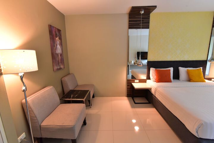 Room 12 of 49