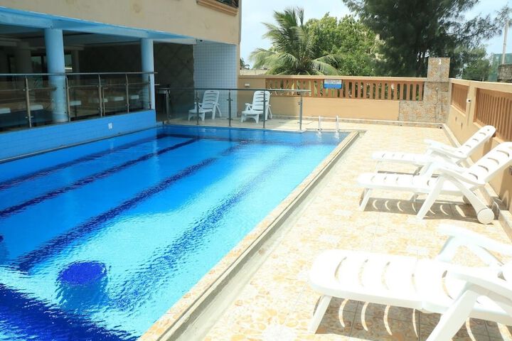 Pool 23 of 43