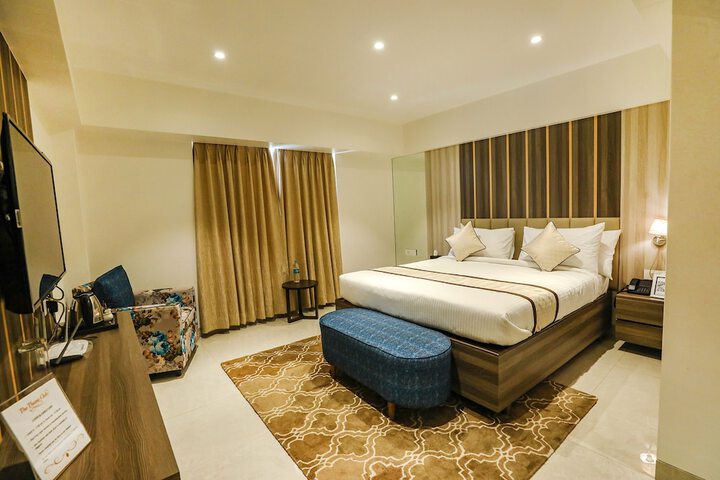Room 15 of 46