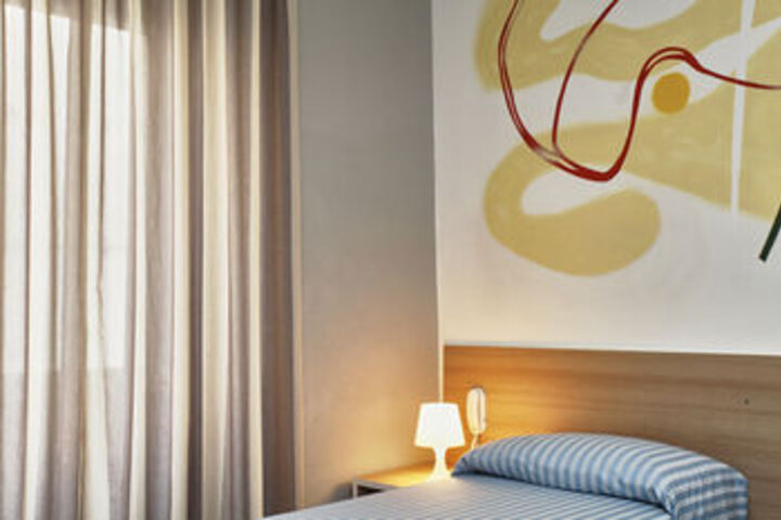 Room 32 of 55