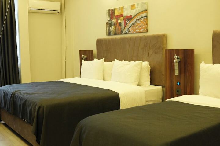 Room 12 of 46