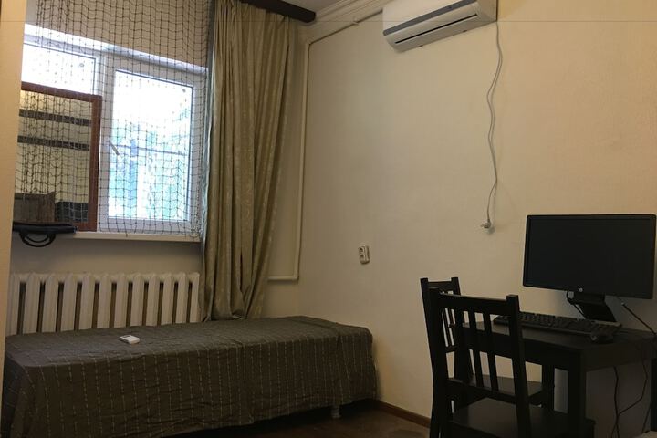 Room 4 of 15