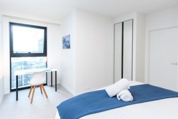 Room 6 of 28