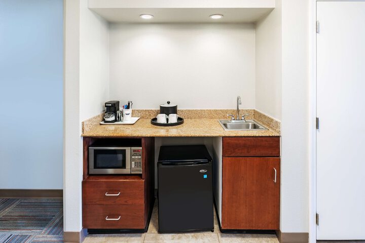 1 King Mobility Accessible with Tub (22 of 24)