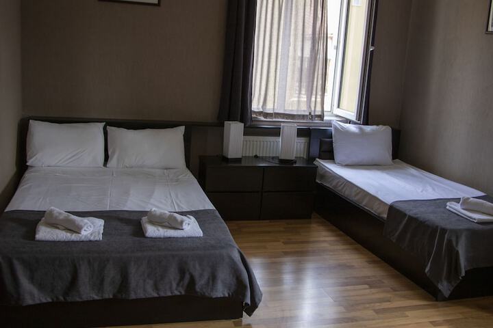 Room 18 of 37
