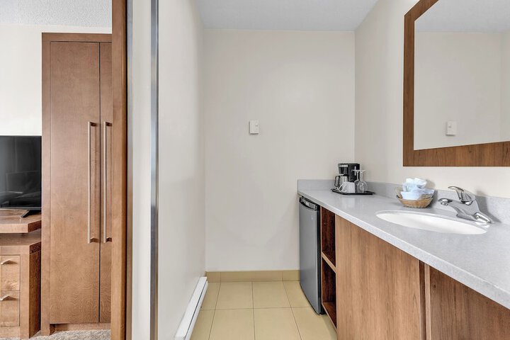Room 43 of 57