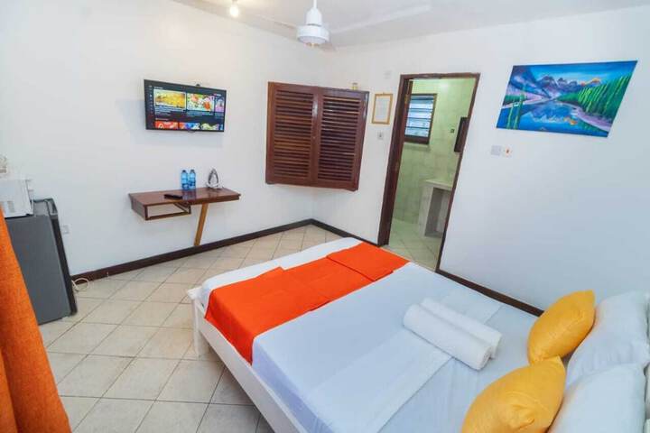Room 7 of 48