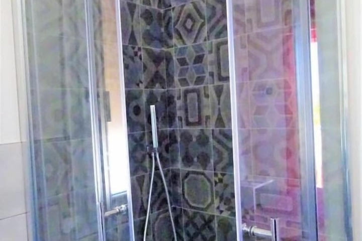Room 42 of 108