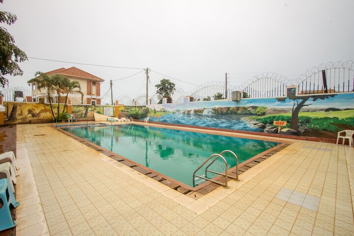 Pool 45 of 72